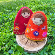 Load image into Gallery viewer, Felt Babushka Doll Set
